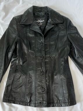 Maxima Vintafe Black Leather Button-Front Women's Jacket